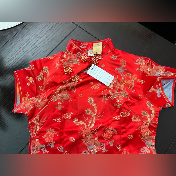 Elegant Red Floral Cheongsam Dress - Picture 4 of 15